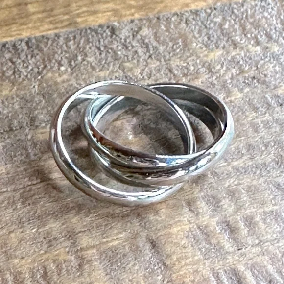 NWOT Sz5 Intertwined Rolling Ring Park Lane Jewelry Unite Silver Tone Interlock - Picture 5 of 6